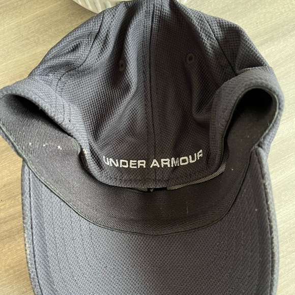 Under Armor youth hat - Picture 3 of 5